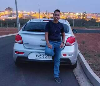 Carro de servidora paulista desaparecida &eacute; encontrado em bairro de Campo Grande