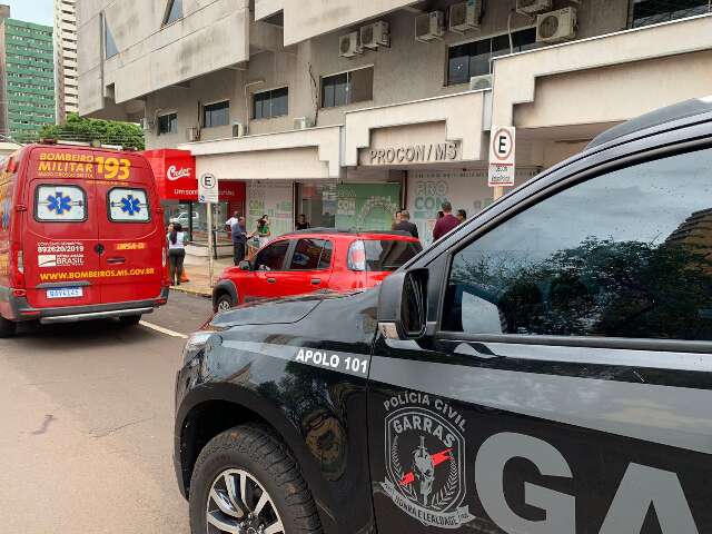 Homem &eacute; morto a tiros em audi&ecirc;ncia no Procon