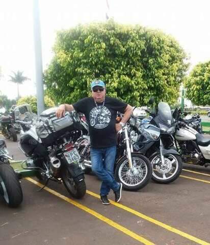 &quot;Vivia sobre duas rodas&quot;: amigos lamentam morte de empres&aacute;rio louco por motos