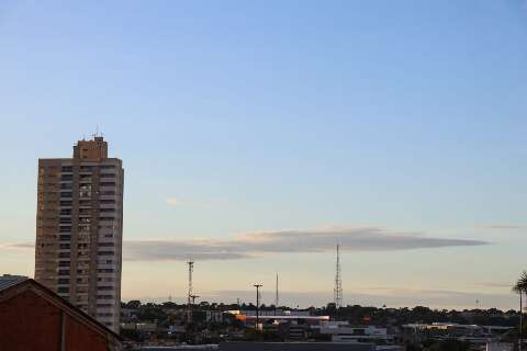 Terça deve ter tempo instável, com chance de chuva e até 34°C