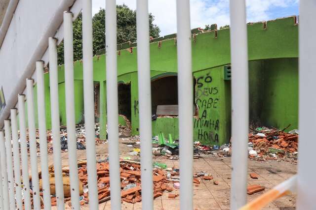 Assaltante que agia com fac&atilde;o &eacute; baleado em casa &ldquo;depenada&rdquo; na Bandeiras