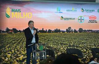 Secretário Jaime Verruck, da Semadesc: &#34;Com etanol de milho, MS vai consumir 30% do grão produzido aqui&#34;. (Fotos: José Roberto dos Santos)