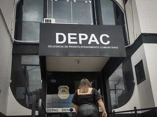 Depac Centro, em Campo Grande, que atendeu a dentista. (Foto: Marcos Maluf)