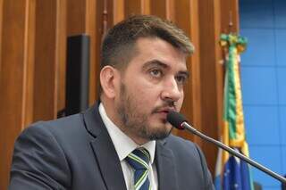 Deputado estadual Rafael Tavares durante sessão na Assembleia Legislativa. (Foto/Alems/Wagner Guimarães)