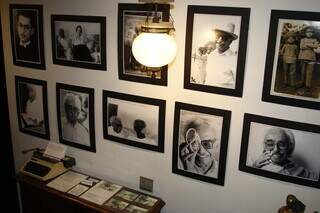 A residência onde o poeta Manoel de Barros (1916-2014) viveu nas últimas décadas de sua vida foi transformada em Museu Casa Literário, intitulado Casa-Quintal Manoel de Barros. (Foto: Alex Machado/Campo Grande News)