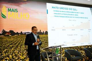 Glauber Silveira, diretor-executivo da Abramilho, mostra números do crescimento da cultura do milho em MS: &#34;Produção aumentou 17 vezes em 50 anos&#34;