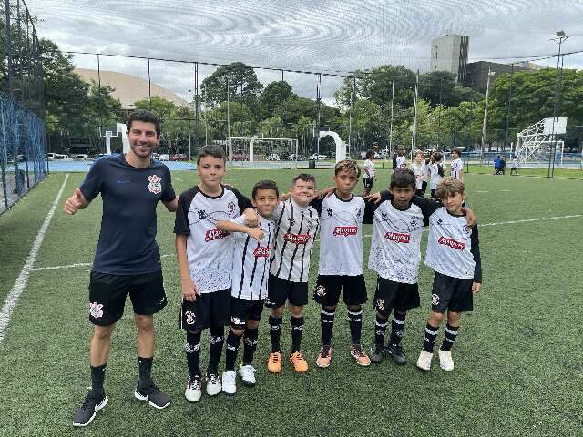 Sonho e emoção em semana de treinos no Corinthians