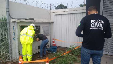 Fiscaliza&ccedil;&atilde;o flagra conveni&ecirc;ncia furtando energia no Carand&aacute; Bosque