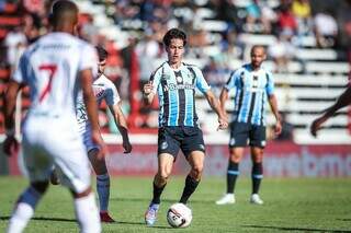 Gabriel Silva fez sua terceira partida seguida como titular (Foto: Lucas Uebel/Grêmio)