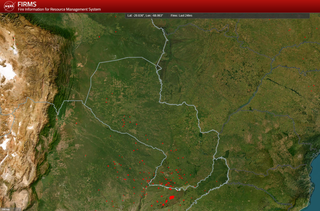 Reprodução das imagens de satélite mostram pontos vermelhos dos incêndios entre Paraguai e Argentina. (Foto: Reprodução/NASA)