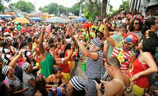 O Carnaval se mostra cada vez mais importante para o turismo no Brasil. Este ano, o movimento de pessoas será 90% maior do que em 2022 (Foto: Reprodução)
