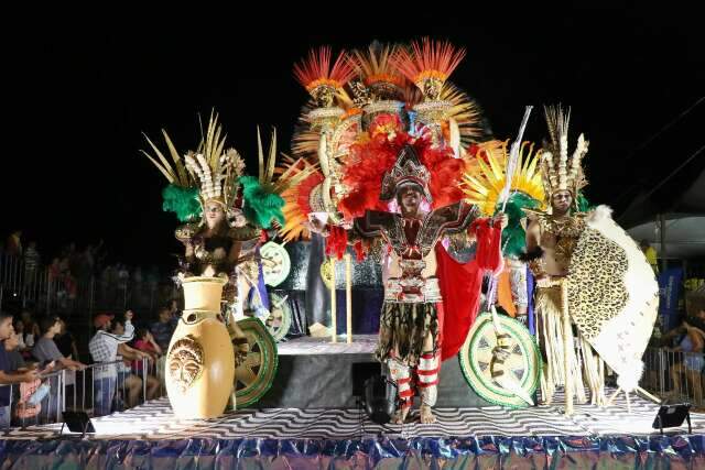 Desfile das escolas de samba come&ccedil;a hoje em Campo Grande
