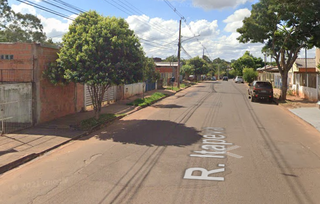 Rua Itapeva, localizada no bairro onde a vítima morava. (Foto: Reprodução/Google StreetView)