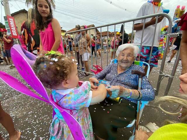 Aos 95 anos, Filomena abre segundo dia de Capivara Blasé