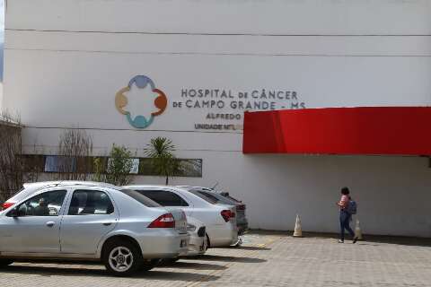 Greve no HC agrava colapso no tratamento de câncer
