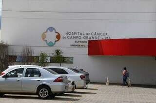 Fachada do Hospital de Câncer de Campo Grande (Foto: Alex Machado)