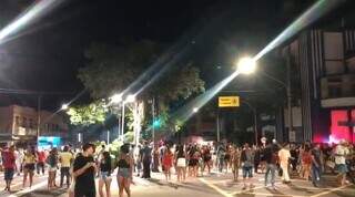 Foliões tumultuaram as ruas no final do Carnaval de rua. (Foto: Jéssica Fernandes)