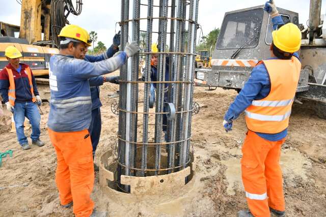 Ponte da Rota Bioce&acirc;nica tem 65% dos pilares prontos no lado paraguaio