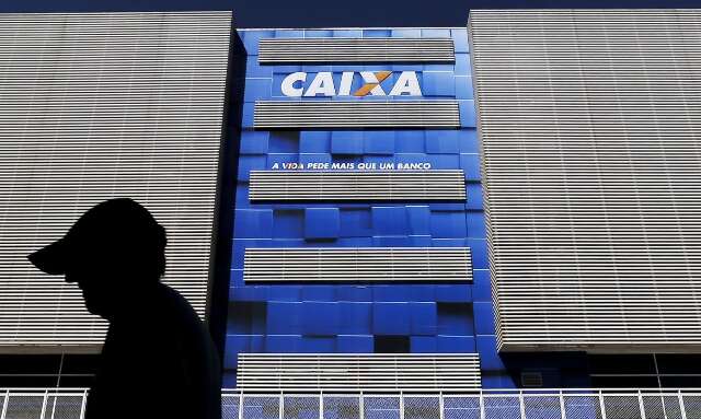 Caixa paga Bolsa Fam&iacute;lia a benefici&aacute;rios com NIS de final 7