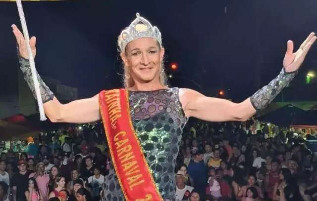 "É mais uma vitória", resume rainha de Carnaval que é mulher trans