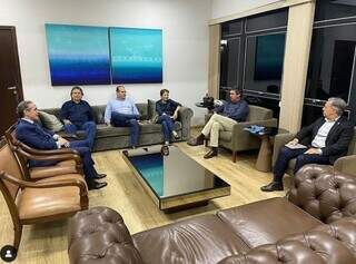 Reunião com governador, senadora e secretários ocorreu na Governadoria. (Foto: Instagram)
