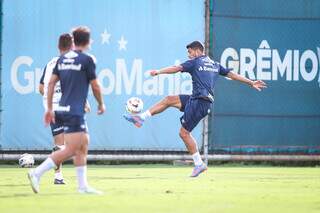 Elenco Tricolor se preparando para o duelo no Gauchão (Foto: Lucas Uebel/Grêmio FBPA)