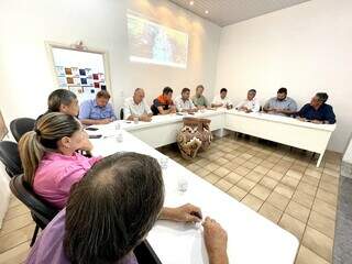 Governador se reuniu com oito prefeitos em Bonito (Foto Guilherme Pimentel/Governo do Estado)