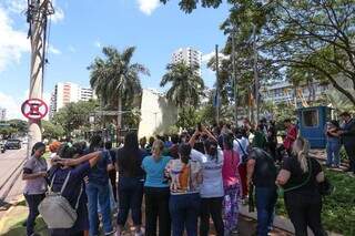 Enfermeiros cruzaram os braços nesta segunda-feira (Foto Marcos Maluf/Campo Grande News)