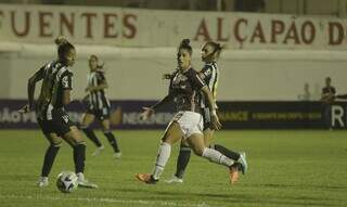 Myleca Carioca saiu do banco e marcou dois gols para a Ferroviária. (Foto: Jonatan Dutra/Ferroviária)