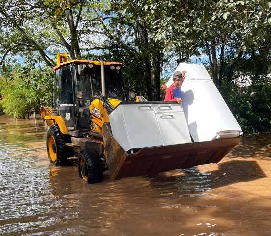  N&iacute;vel do Rio Miranda sobe e desabriga 30 fam&iacute;lias ribeirinhas 