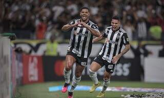 Jogadores comemoram a vitória do Atlético-MG contra o Carabobo, na noite desta quarta-feira (1º). (Foto: Pero Souza/Atlético-MG/Agência Brasil)