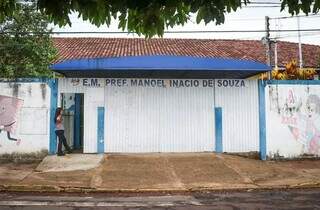 Fachada da Escola Municipal Prefeito Manoel Inácio de Souza. (Foto: Henrique Kawaminami)