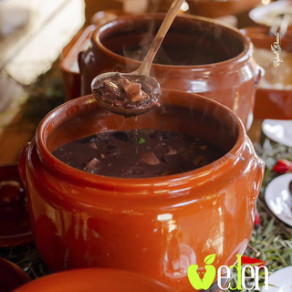 Aos sábados, a estrela da casa é a feijoada, na versão tradicional e light. (Foto: Divulgação)