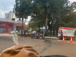 Colis&atilde;o entre ve&iacute;culos provoca congestionamento na Avenida Afonso Pena