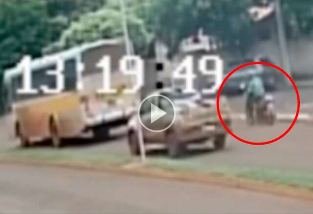 V&iacute;deo mostra colis&atilde;o com &ocirc;nibus que matou motociclista