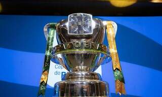 Taça da Copa do Brasil, segundo torneio nacional mais importante do futebol brasileiro. (Foto: Divulgação/CBF)