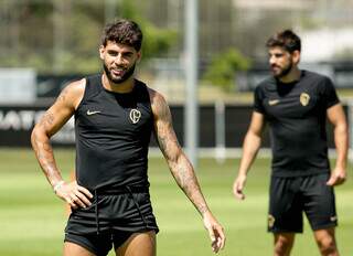 Atacante Yuri Alberto, à esquerda, está confirmado para o jogo deste sábado (Foto: Rodrigo Coca/Agência Corinthians)