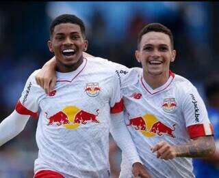 Jogadores do Red Bull Bragantino comemoram vitória neste domingo. (Foto: Divulgação)