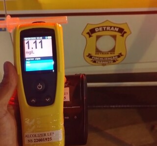 Etilômetro usado na operação de ontem em Campo Grande. (Foto: Detran/MS)