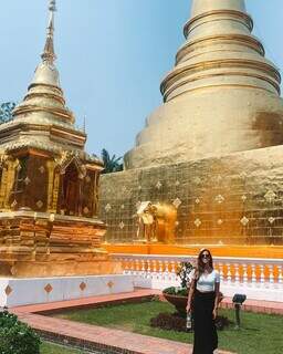 Atualmente Livia está na Tailândia.