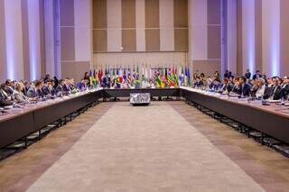 Mesa de Fórum dos Governadores que debateu o Pacto Federativo, em janeiro deste ano. (Foto: Renato Alves/Agência Brasília)