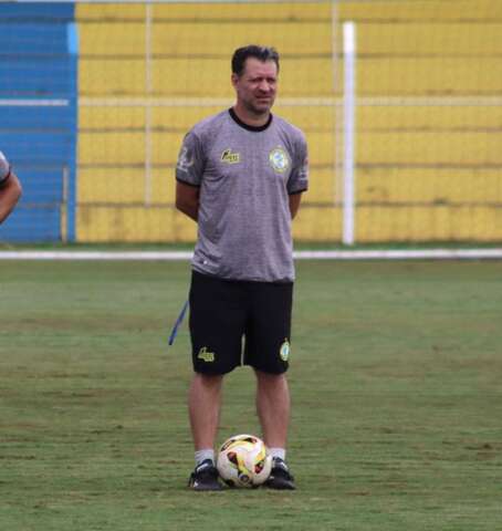 Rog&eacute;rio Henrique deixa Costa Rica e clube j&aacute; anuncia t&eacute;cnico substituto