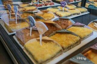 Vitrine é o cardápio da loja que todos os dias traz sabores diferentes. (Foto: Marcos Maluf)