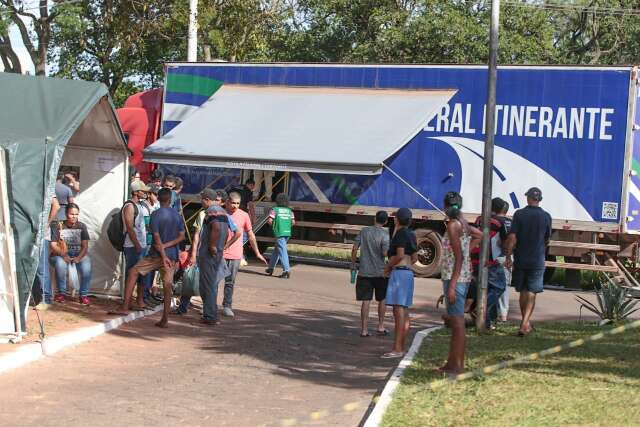 Recome&ccedil;o para quem perdeu tudo, mutir&atilde;o oferece 20 servi&ccedil;os a moradores de rua