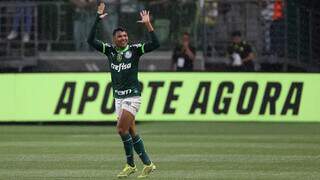 O jogador Rony comemora seu gol contra a equipe do São Bernardo, durante partida válida pela décima terceira rodada do Campeonato Paulista. (Foto: Cesar Greco/Palmeiras)