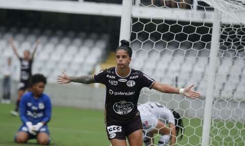 Ferroviária vence Santos e se isola na liderança do Brasileiro Feminino