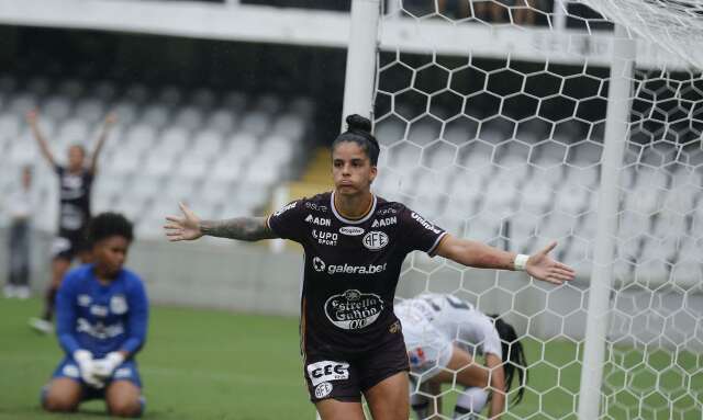 Ferrovi&aacute;ria vence Santos e se isola na lideran&ccedil;a do Brasileiro Feminino