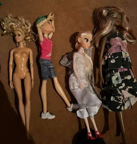 &ldquo;Colecionador&rdquo; de Barbies, homem &eacute; preso com imagens de abusos de crian&ccedil;as 