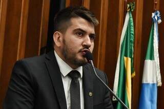 Deputado estadual Rafael Tavares (PRTB) em sessão ordinária na Assembleia Legislativa, nesta terça-feira (14). (Foto: DivulgaçãoALMS)