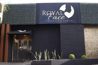 Com 1ª avaliação gratuita, Royal Face é líder em harmonização facial